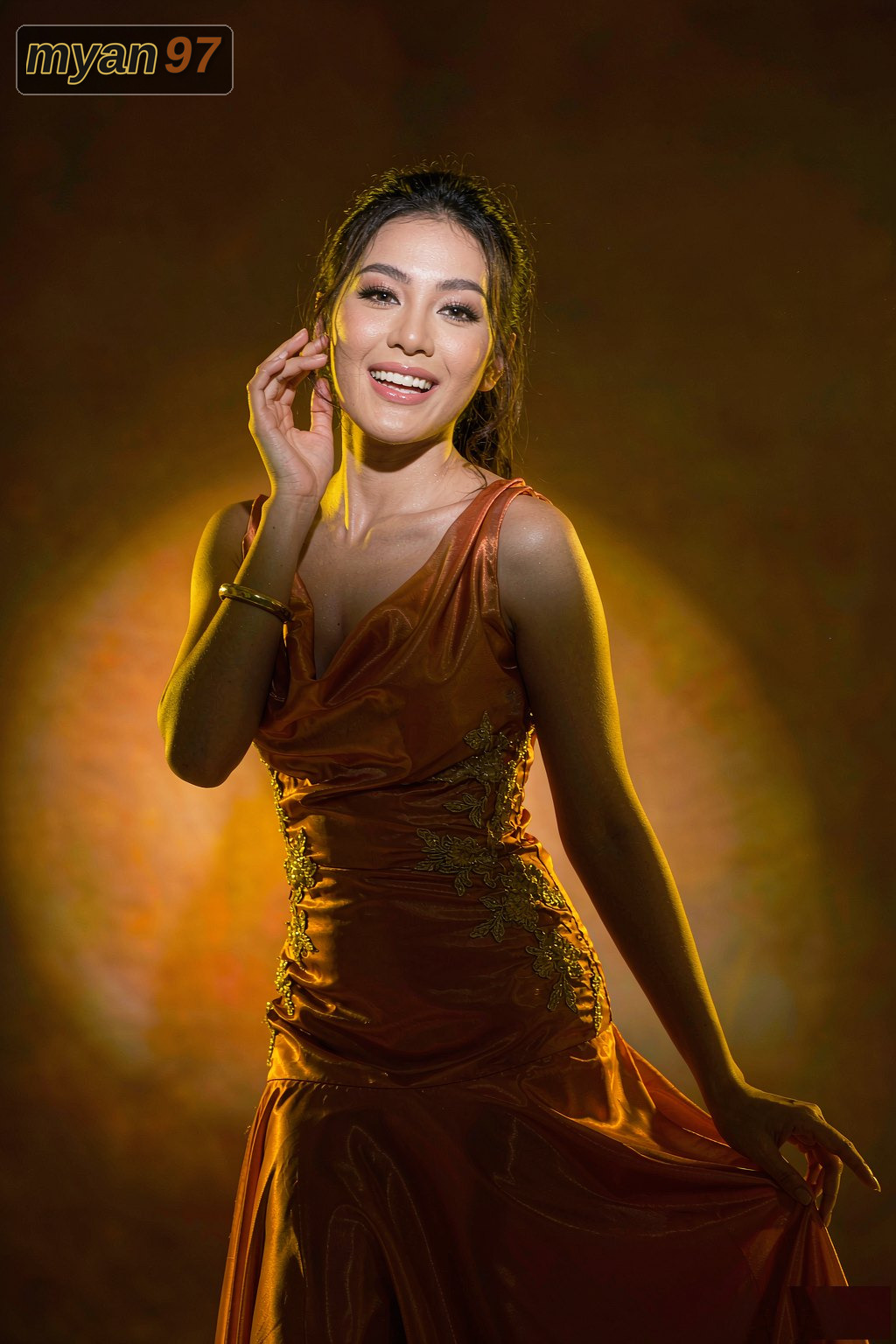 ပင်မစာမျက်နှာပုံ ၈
